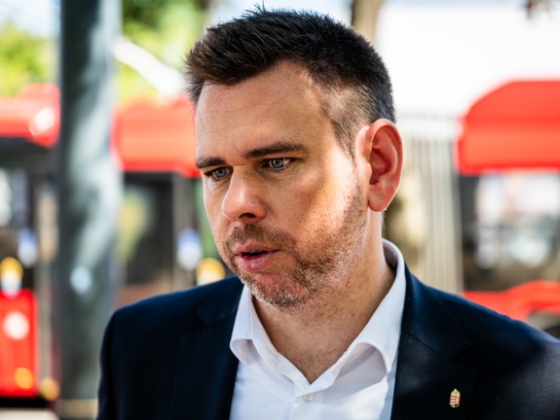 Lázár János bezárta, Vitézy Dávid újraindította a vasúti közlekedést Tiszaújváros és Miskolc között