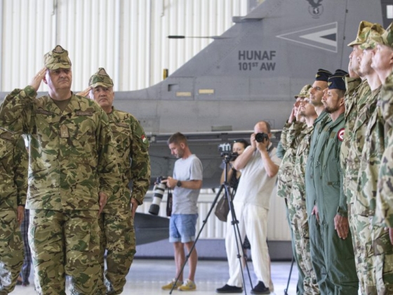 Államtitkár: A kormány megerősíti Magyarország helyét a NATO-ban