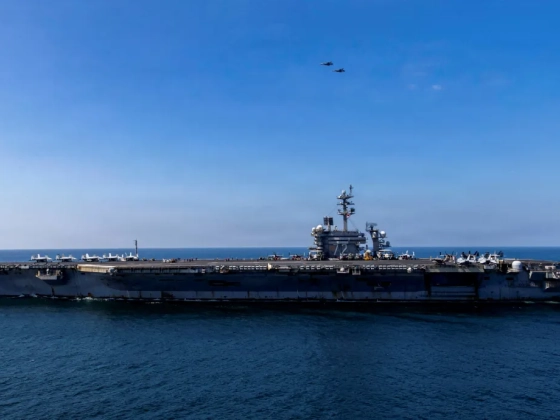 Thaiföldi üdülőhelyen szállnak meg egy éjszakára a USS Abraham Lincoln 270 napja hajózó tengerészei