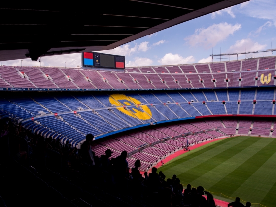Magyar női politikus bukkant fel a Barcelona hazai bajnoki meccsén – Kitalálja, kiről van szó?