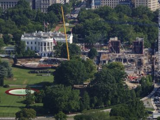 Trump-barát bírók hagyták jóvá, hogy az elnök tovább  pusztíthasson a Fehér Házban