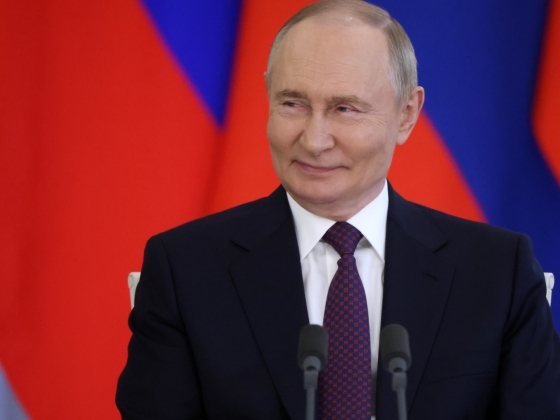 Kezet rázott Putyin Amerika esküdt ellenségével – Új szakaszba lép a szövetség