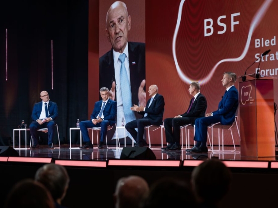 Orbánt bírálta az egyik legfőbb régiós szövetségese – látványos elfordulás a bledi fórumon