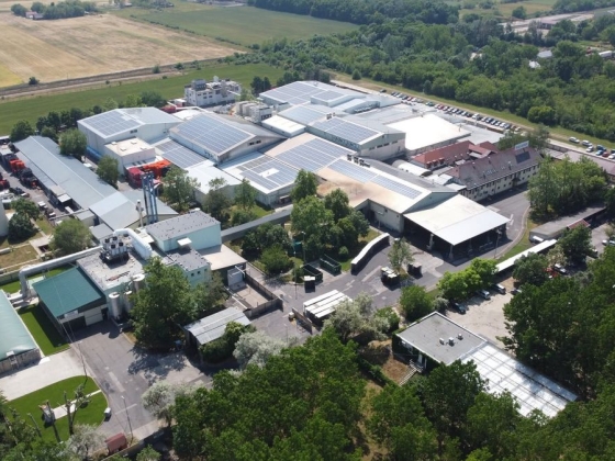 Ez már kezd tényleg sok lenni, újabb nagy gyárat bukhat el Magyarország: a Tisza-kormány döntése miatt nem épülhet meg a beruházás, kiakadt a polgármester – 