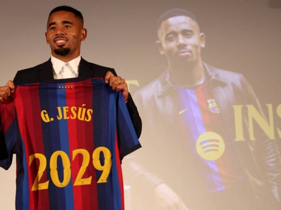 „Hiszem, hogy Istennek terve van velem” – megvan a Barca új csatára