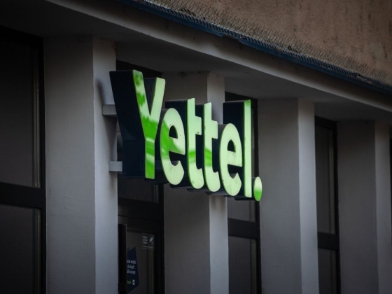 Figyelmeztet a mobilszolgáltató, teljesen átszabja csomagjait: jól járnak majd az előfizetők az internettel, de erre jó lesz figyelni