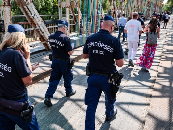 Különleges ajándékot kapnak a rendőrök születésnapjukra: nem kell bemenniük dolgozni