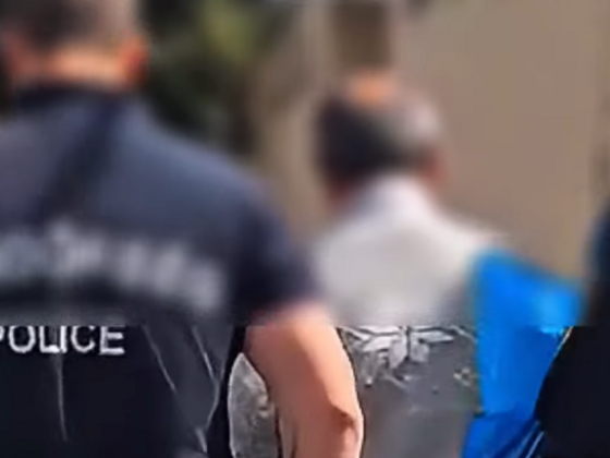 Letartóztatták a debreceni késelőt, aki 15 centis pengével támadt a fiatalokra, önvédelemre hivatkozik
