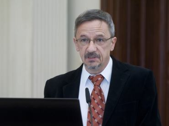 Kinyílnak az ügynökakták: neves történész vezeti a bizottságot, amely a titkos iratok felülvizsgálatát segíti