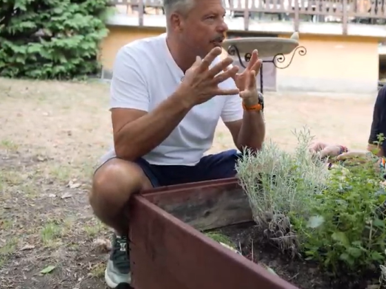 Komoly összegeket költ Kovács Lázár egy kertre, ami papíron nem is az övé – Megmutatta nekünk –videó