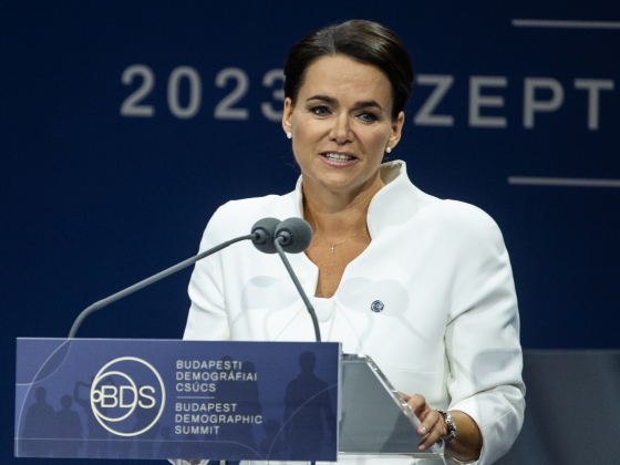 Bizottság hallgathatja meg Novák Katalint, kiderülhet, mi vezetett pontosan az ő és Varga Judit lemondásához