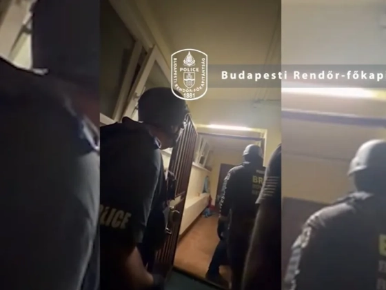 Golyóálló mellényes rendőrök törtek rá hajnalban a budapesti párra - videó