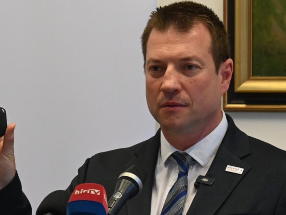 Hatósági bejelentést tesz a kormány a Gondosóra-ügyben