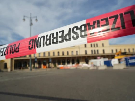 Robbanás történt az augsburgi főpályaudvarnál, két járókelő is megsérült