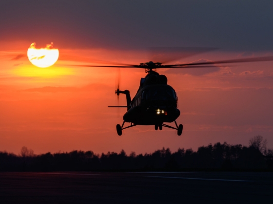 Videó: forgalmas autóút kellős közepére zuhant le az orosz Mi-8-as