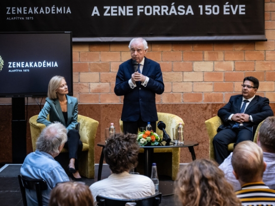 Schiff András nem ért egyet azokkal, akik azt mondják, hogy a művész fogja be a száját