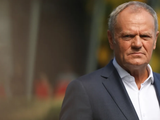 Donald Tusk szerint szabotázs okozta az EU legnagyobb dróngyártójának lengyel üzemében történt tüzet