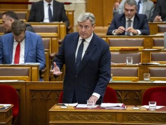 Az MFB 645 milliárdnyi uniós pénzével ezermilliárdos forrást mozgatna meg a kormány