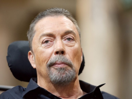 Kiderült Tim Curry halálának oka