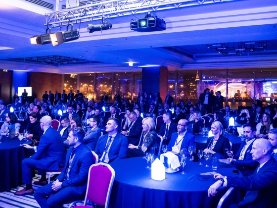 Reflektorfényben a jövőformáló vezetők – Idén először jön a Portfolio CEO of the Year 2026 díj