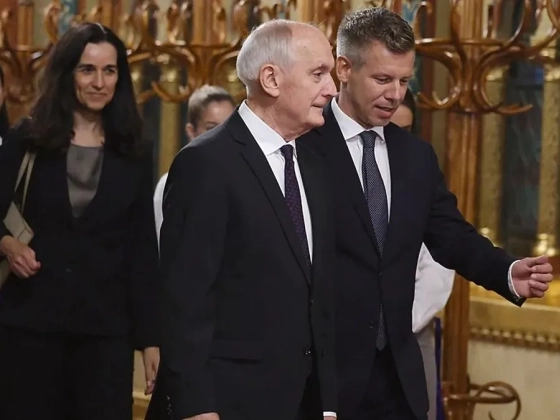 Magyar Péter Baka Andrással egyeztetett a Sándor-palotában