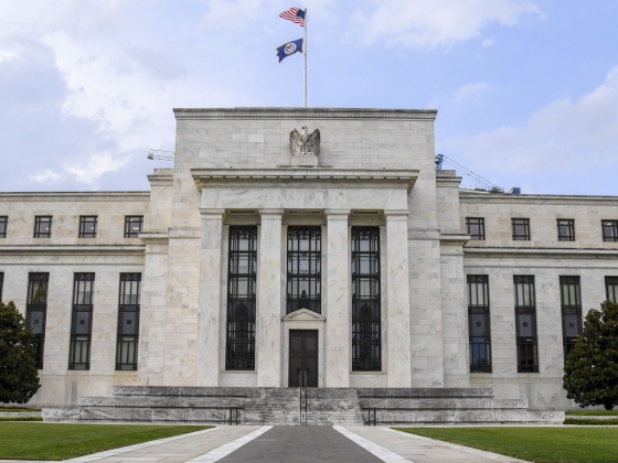 A Fed egyik kormányzója szerint egyelőre nincs szükség kamatemelésre