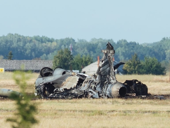 Svédországba szállították a lezuhant Gripen fekete dobozát