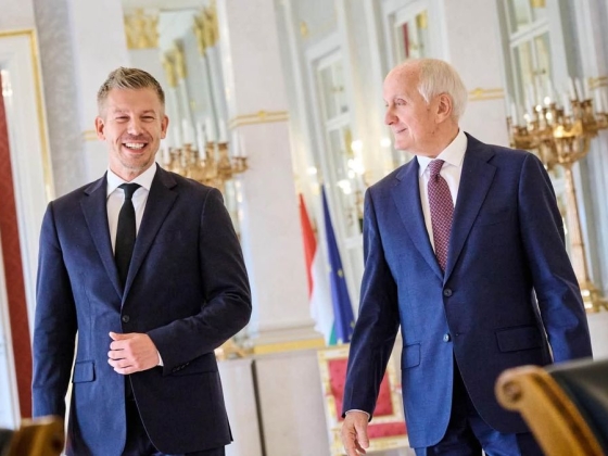 Titokban tartja a legfőbb ügyészi casting részleteit a Magyar Péterrel is találkozó Baka András