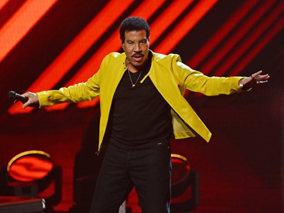 A krízisnek vége, három nap után hazaengedték a kórházból Lionel Richie-t: így van most