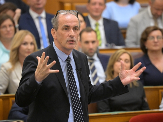 Meglépi a kormány: komoly jogokat kapnak vissza a magyar orvosok
