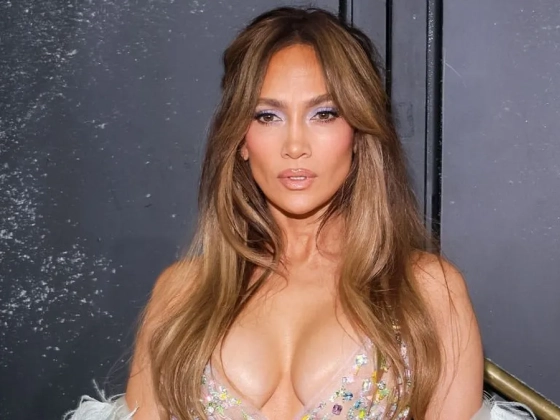 Jennifer Lopez ismét merészre vette a figurát – mutatjuk, mit viselt New Yorkban