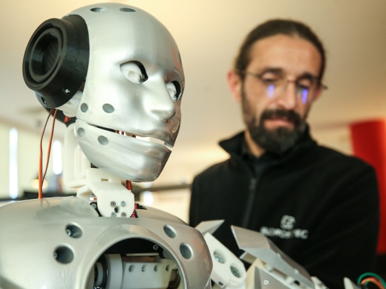 Fogja-e bárki is annyit használni a mesterséges intelligenciát, mint a programozók?