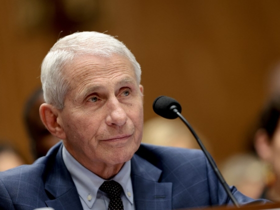 Anthony Fauci kínos meghallgatása és tanácsadójának beismerő vallomása után újra fellángoltak a covidjárvány eredete körüli viták
