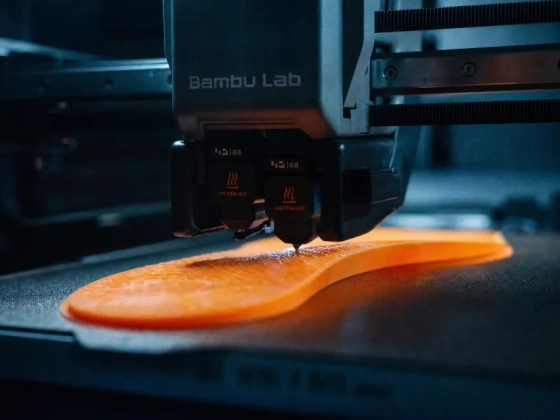 3D-nyomtatott precizitás: a BATZ egyedi talpbetétek új generációja (x)