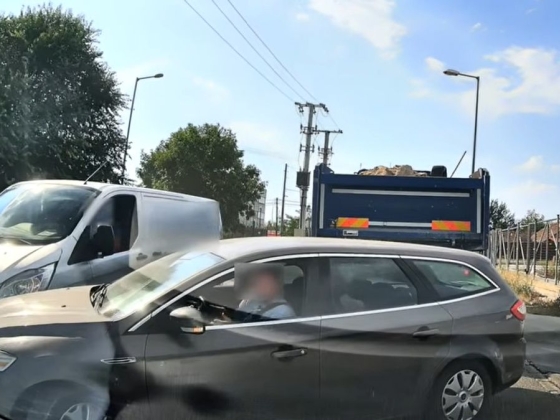 Hét drámai perc a magyar közutakról: nem mindenkinek való a vezetés + videó