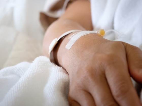 Összeomlás szélén az édesanya, aki 13 éve egyedül ápolja kómában fekvő lányát