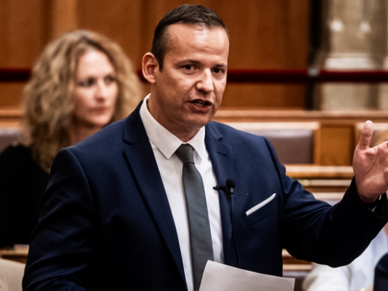 Toroczkai László kiakadt: a BRFK-hoz tolták a 4 milliárdos korrupciógyanús tűzijátékügyet