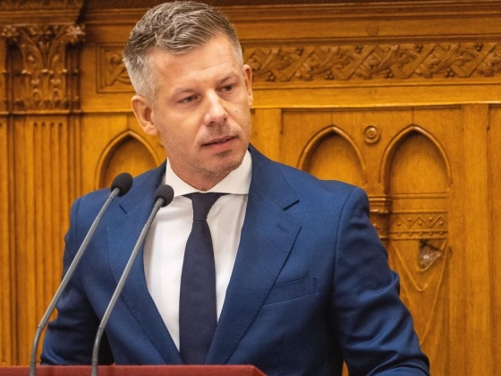 Magyar Péterék kirúgták a Mandiner vezérigazgatóját és főszerkesztőjét