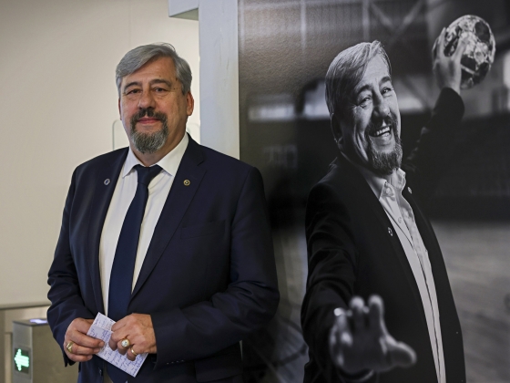 Mocsai Lajos távozik a Testnevelési Egyetemet fenntartó alapítvány éléről