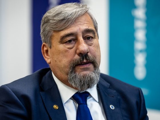 Mocsai Lajos távozik a Testnevelési Egyetemért Alapítvány éléről