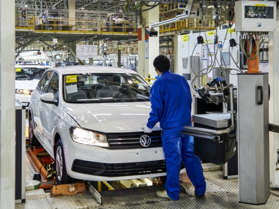 Százezer állást vág ki a Volkswagen, négy német gyár jövője is kérdéses