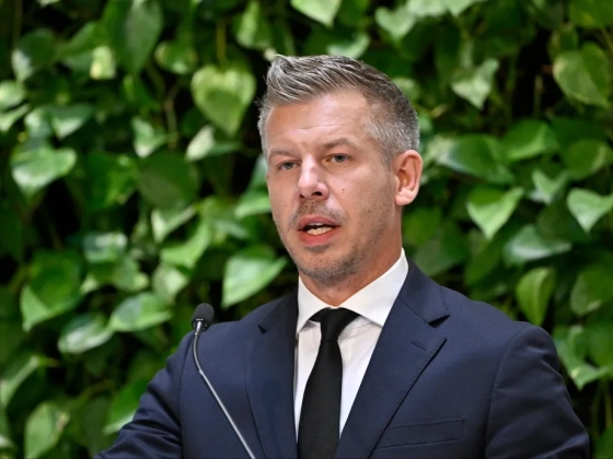 Meghosszabbítja a kormány a bevándorlás miatti válsághelyzetet, Magyar szerint azért, hogy legyen idő megállapodni az EU-val egy új szabályozásról