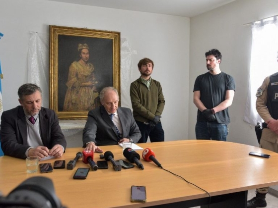 A náci lánya lopott festménnyel tett fel ingatlanhirdetést