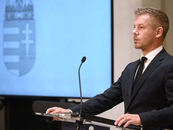 Magyar Péter: Ahogy vállaltuk, felszámoljuk a közpénzzabrálást a dohány- és a kaszinókoncesszióknál; felkészül a 35 éves autópálya-koncesszió