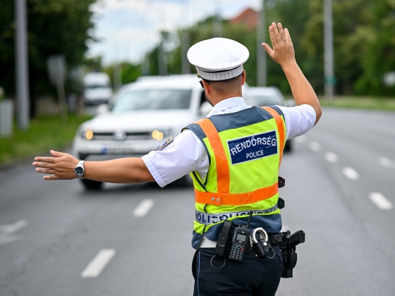 A 19 éves mátraverebélyi srác megpróbálta kimagyarázni a rendőröknél, miért vezetett jogosítvány nélkül: nem volt túl erős a meséje