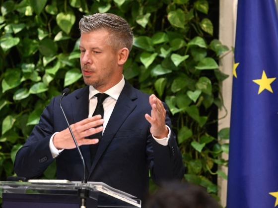 Rendkívüli: Magyar Péter váratlanul bejelentette, belenyúlhat a Tisza-kormány az üzemanyagárakba – pedig egy hete Kármán András még teljesen mást mondott