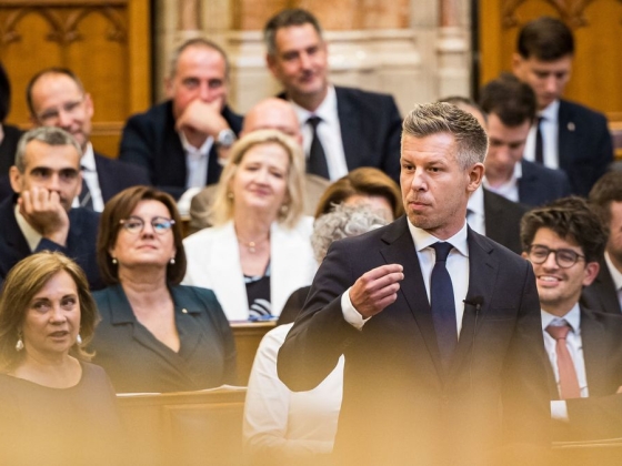 Egymás torkának esett a Facebookon Magyar Péter és Márki-Zay Péter