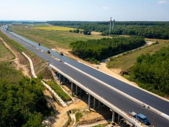 Osztrák–holland üzemeltetés vár az M6-os autópályára