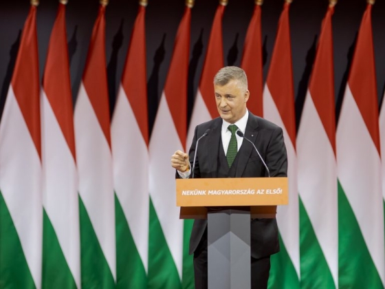 Maszkos férfiak támadtak egy Kubatov Fradivárosát kritizáló szerkesztőre