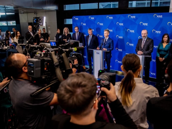 „Ő brüsszeli autoriter, úgyhogy ez rendben van” – így látják külföldről Magyar Péter munkásságát